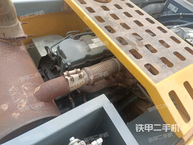 中央回转接头特写（上车部件）