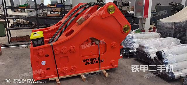 整机右后45°（设备外观及核心部件）