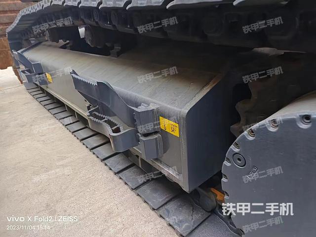 单侧履带整体（整机外观）