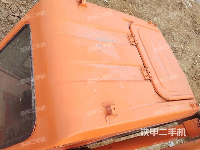 驾驶室顶部（整机外观）