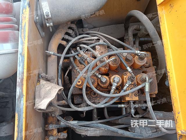 驾驶室整体（整机外观）