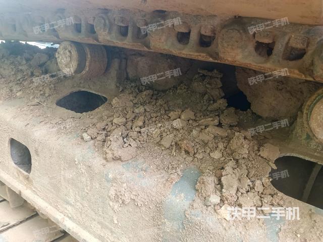 右驱动轮（行走机构）