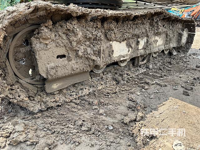 单侧履带整体（整机外观）