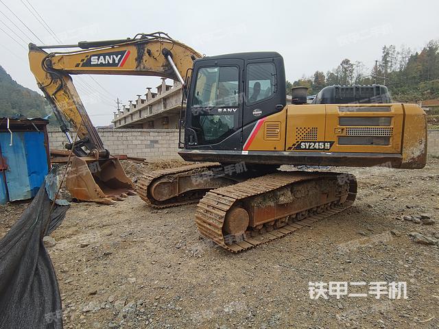 三一重工SY245H挖掘機(jī)