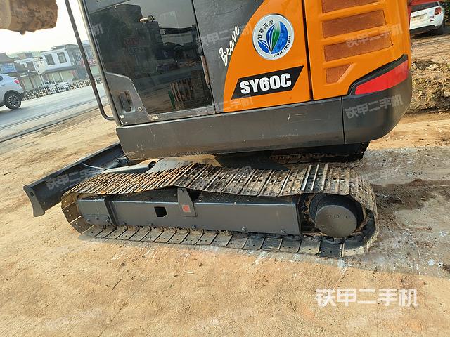 单侧履带整体（整机外观）