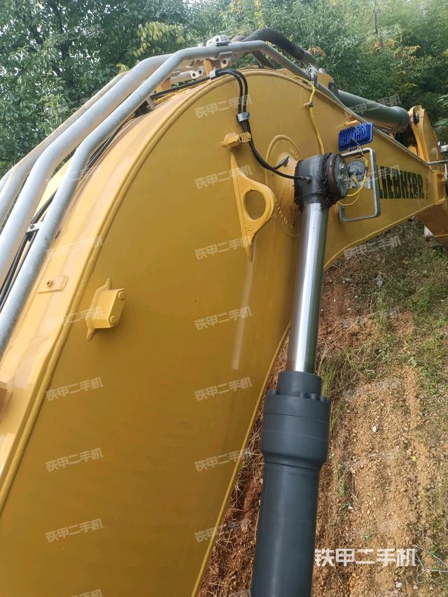 铲斗右后整体（工作和回转装置）