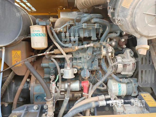 发动机整体俯视（整机外观）