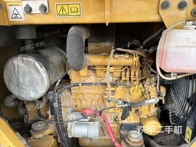 发动机整体俯视（整机外观）