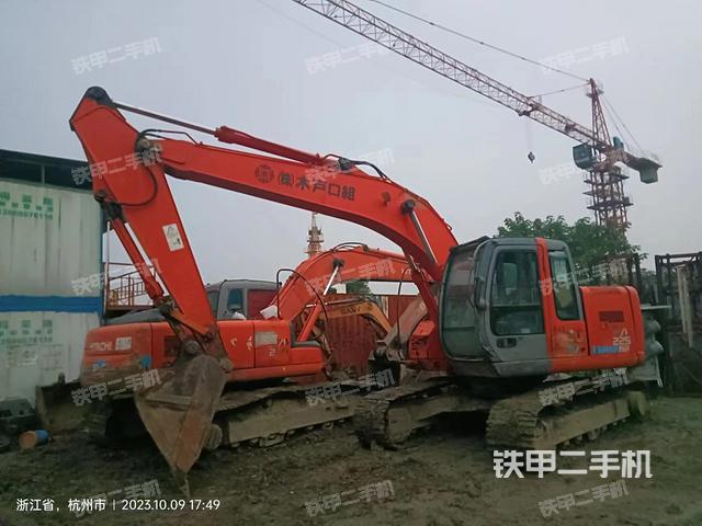 日立ZX225USR挖掘机