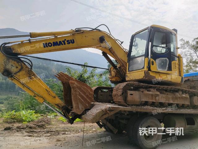 小松PC138US-8挖掘机