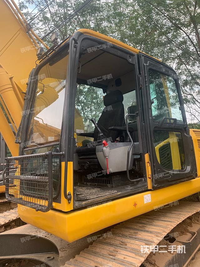 驾驶室整体（整机外观）