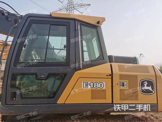 驾驶室整体（整机外观）