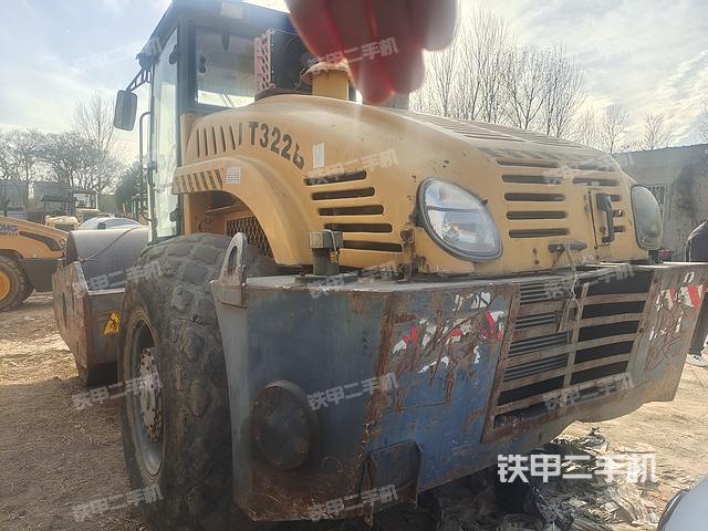 整机左侧（设备外观及核心部件）