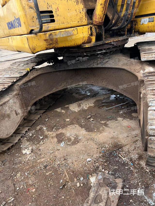 转盘和下车架正前（工作和回转装置）