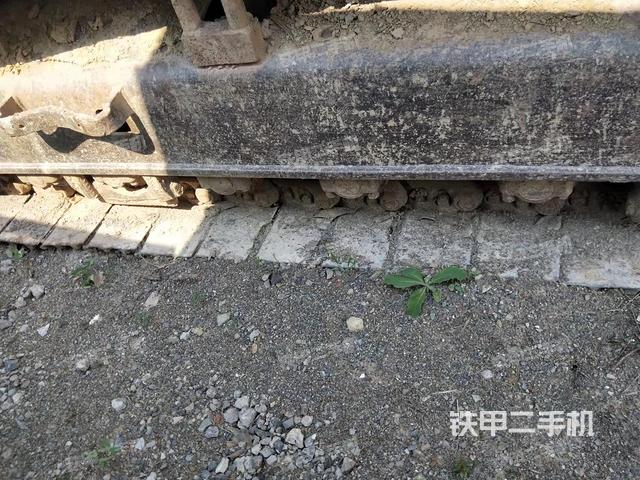 单侧履带整体（整机外观）