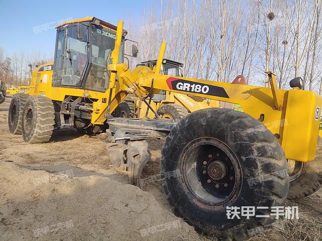 整机右侧（设备外观及核心部件）