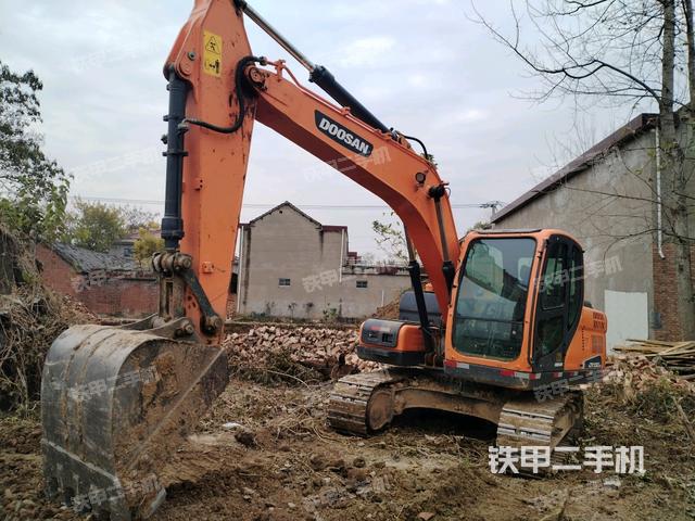 斗山DX130-9CN挖掘机
