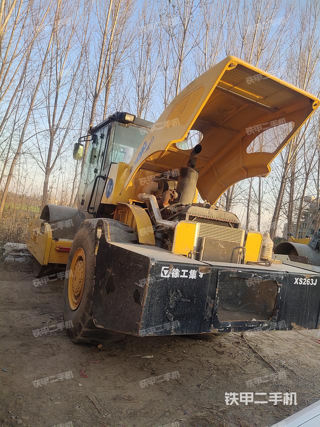 整机左侧（设备外观及核心部件）