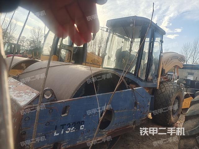 洛陽路通LT322B壓路機(jī)