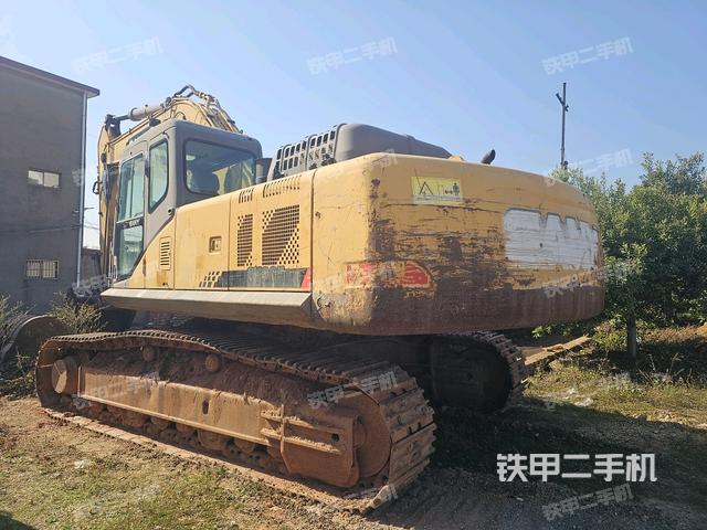 三一重工SY305C挖掘机