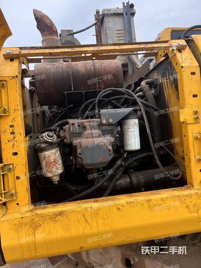 液压泵斜45 左（大件舱室）