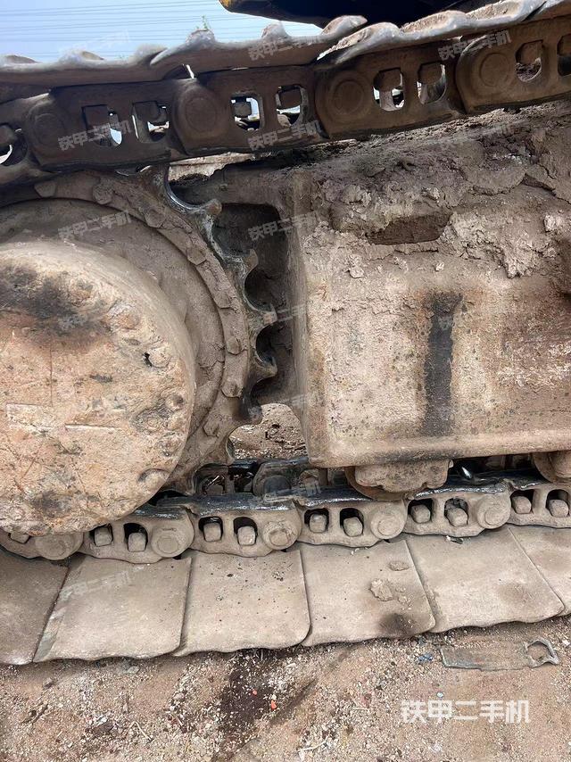 右驱动轮（行走机构）