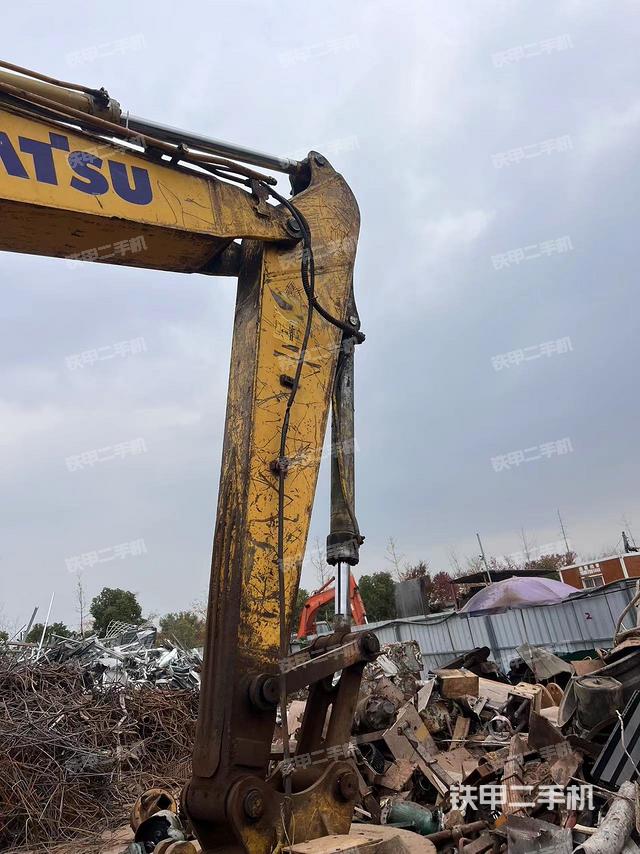 小臂整体右前（工作和回转装置）