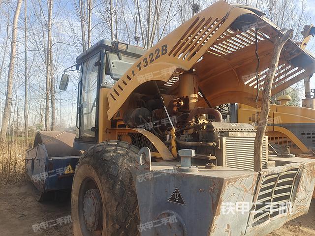 整机左侧（设备外观及核心部件）