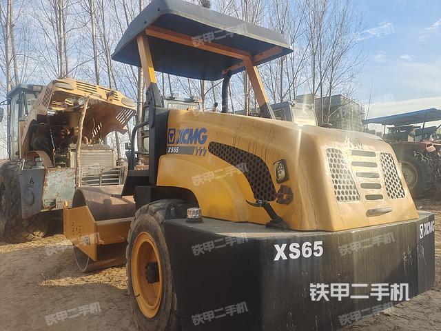 整机左侧（设备外观及核心部件）