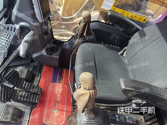 驾驶室整体（整机外观）