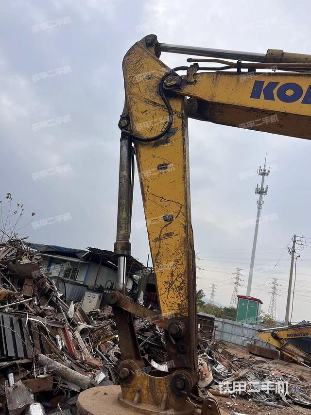 小臂整体左后（工作和回转装置）