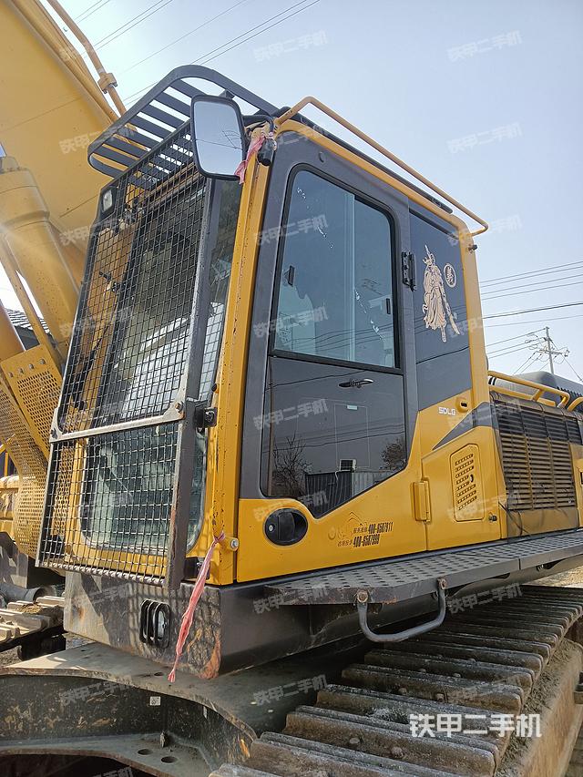 驾驶室整体（整机外观）