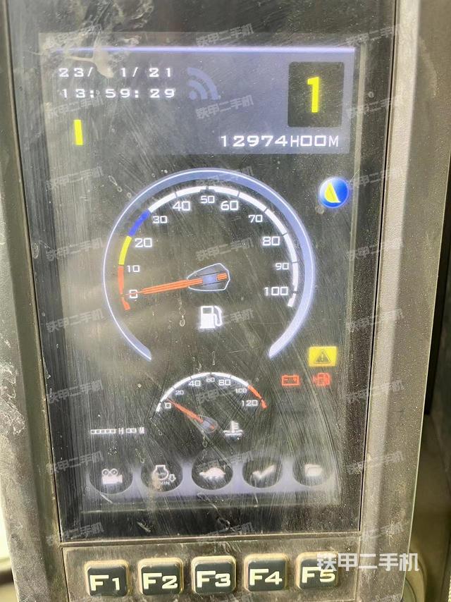 驾驶室整体（整机外观）