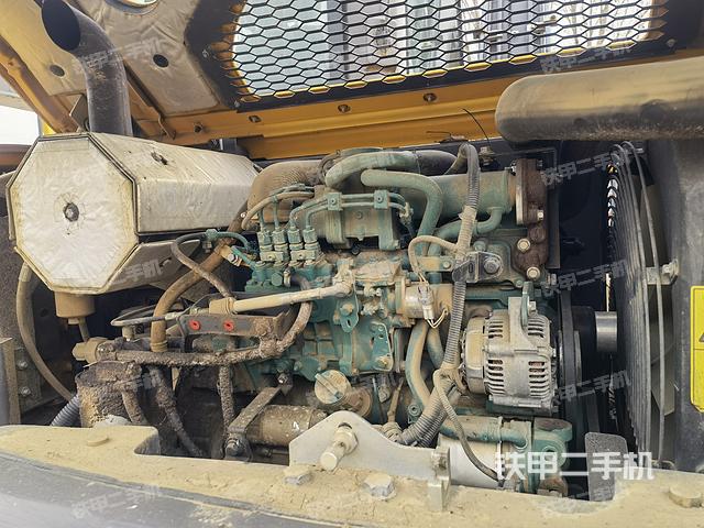 发动机整体俯视（整机外观）