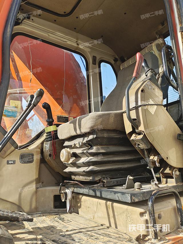 驾驶室整体（整机外观）