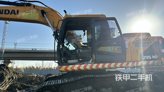 驾驶室整体（整机外观）