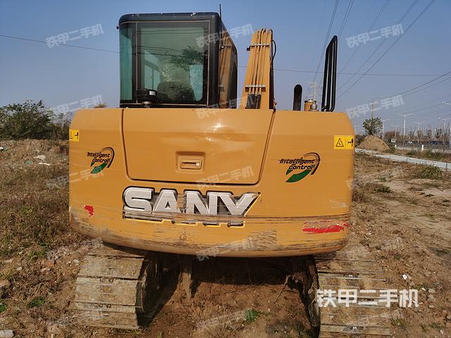 驾驶室顶部（整机外观）