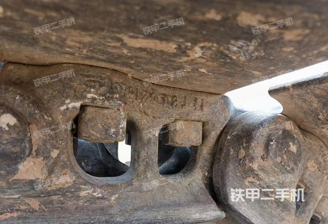 驾驶室顶部（整机外观）