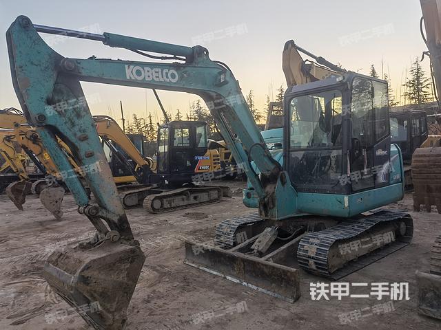 神鋼SK60-8挖掘機(jī)
