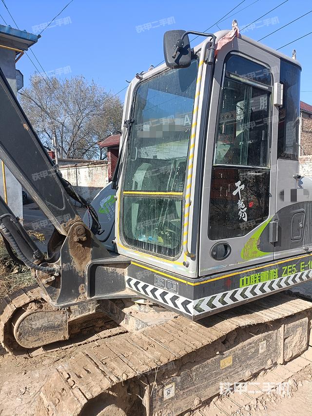 驾驶室整体（整机外观）