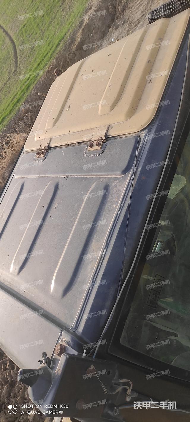 驾驶室顶部（整机外观）