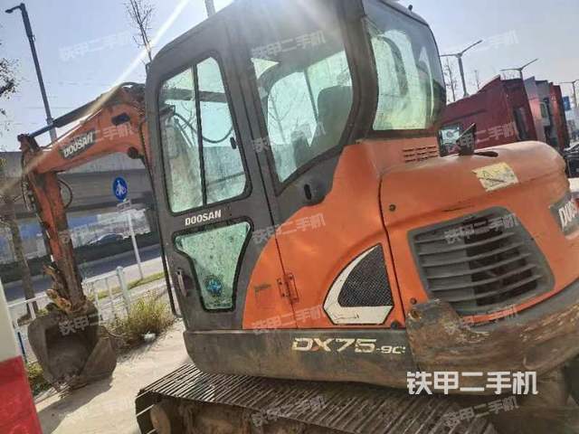 斗山DX55-9C挖掘機