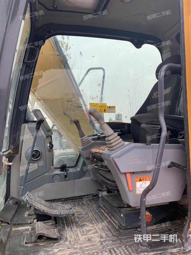 驾驶室整体（整机外观）