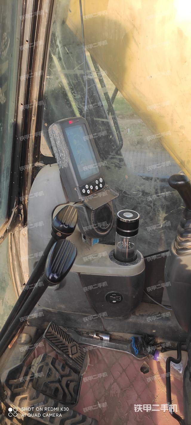 驾驶室整体（整机外观）