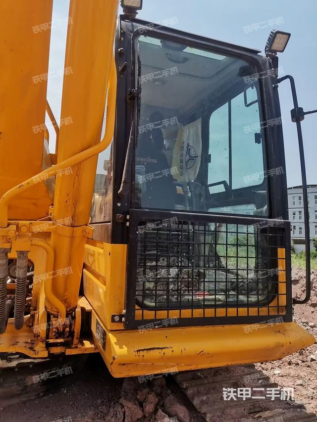 驾驶室整体（整机外观）