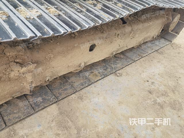 单侧履带整体（整机外观）