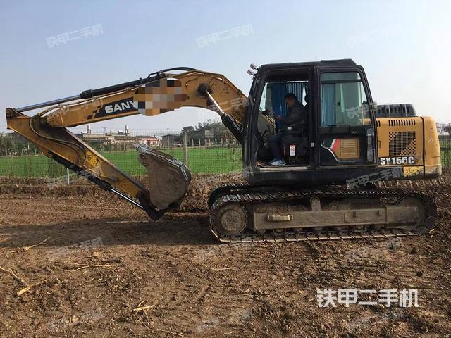 三一重工SY135C挖掘機