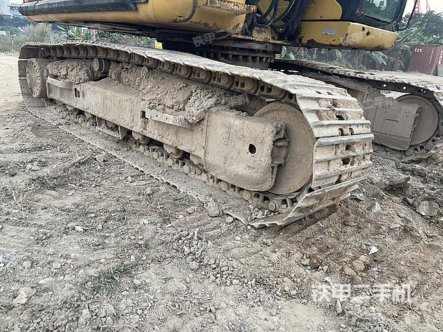 单侧履带整体（整机外观）