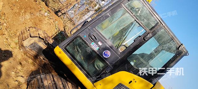 驾驶室整体（整机外观）