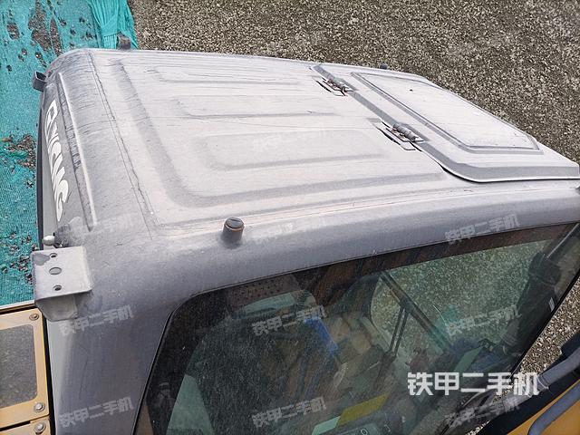 驾驶室顶部（整机外观）